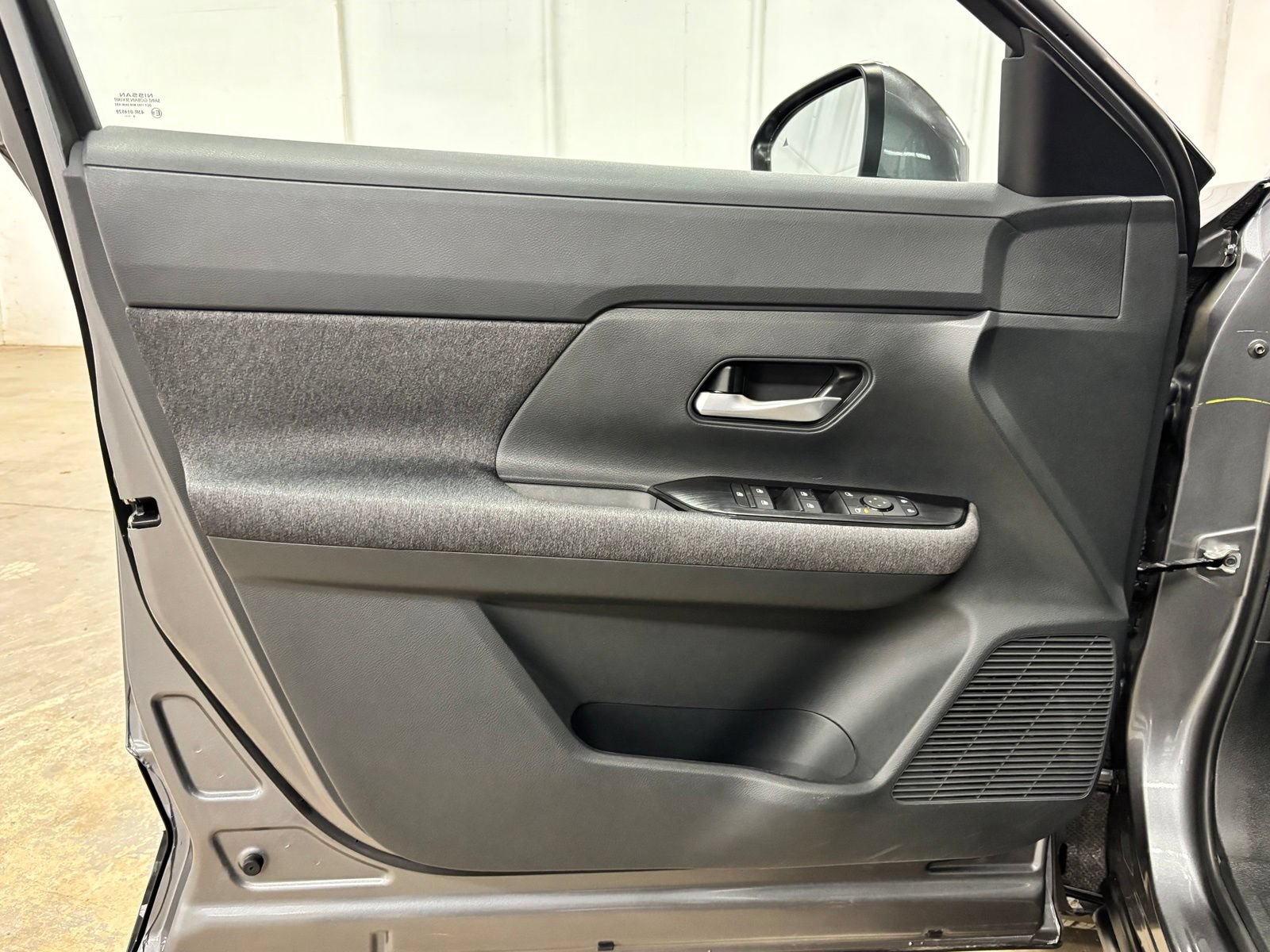 Used 2025 Nissan Kicks SV FWD image 17