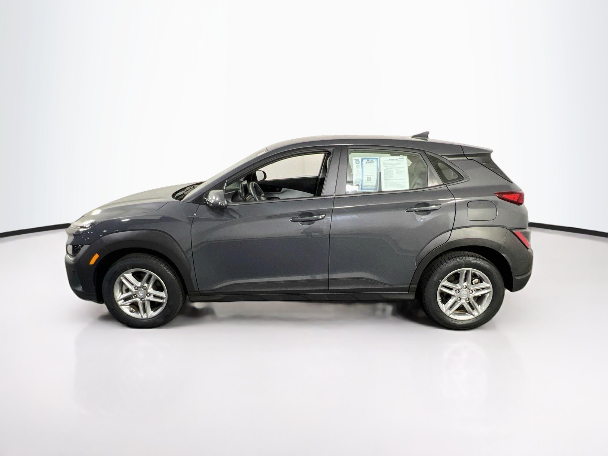 Used 2023 Hyundai Kona SE w/ Cargo Package AWD/4WD image 8