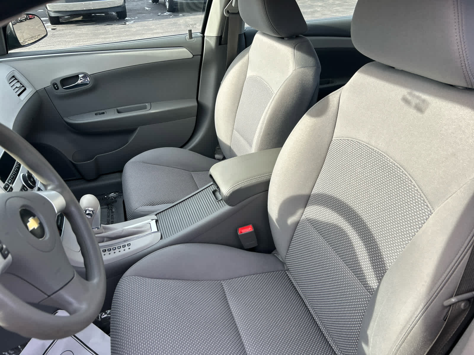 Used 2010 Chevrolet Malibu LS image 11