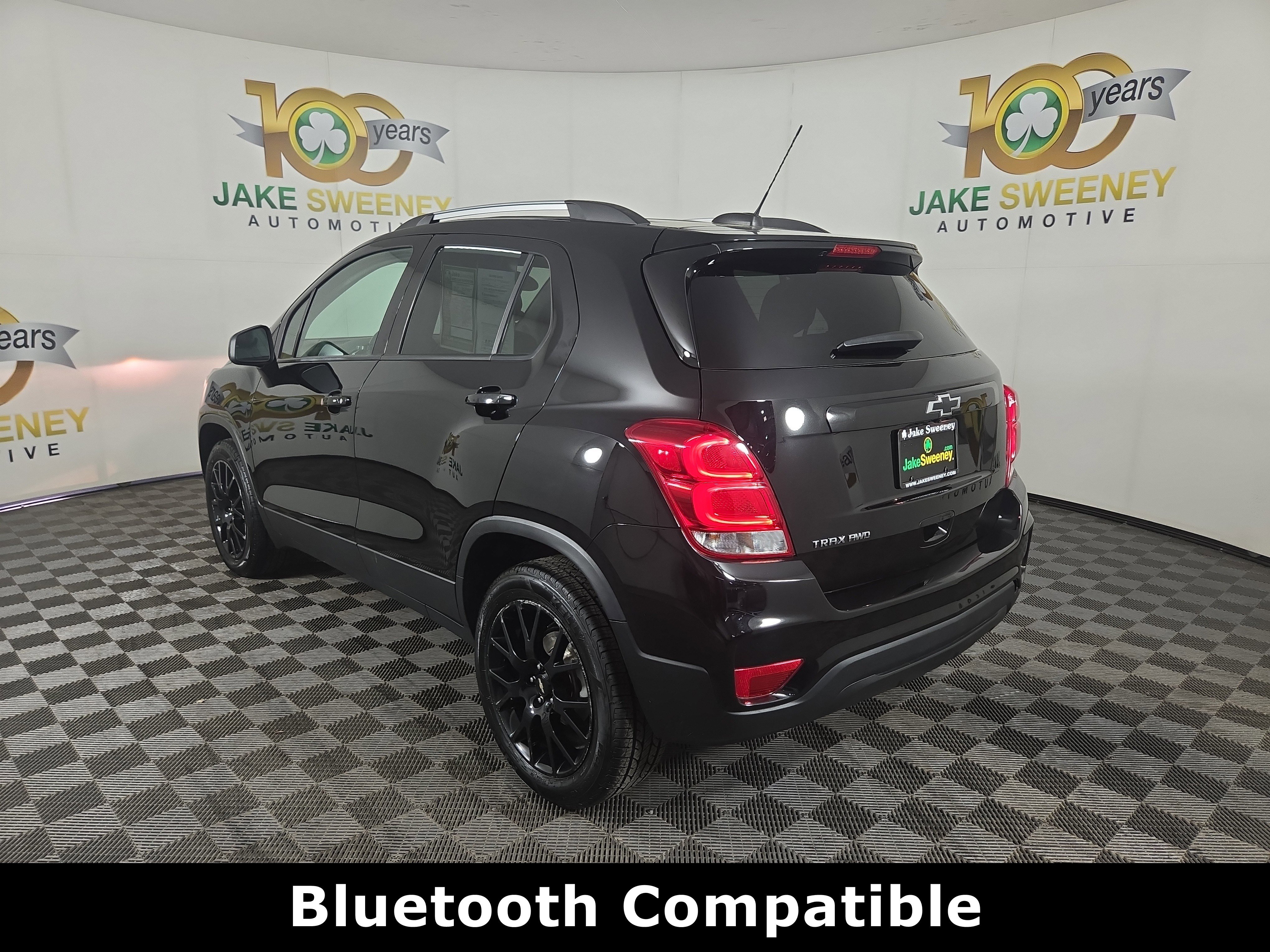 Certified 2022 Chevrolet Trax LT w/ Midnight Edition image 6