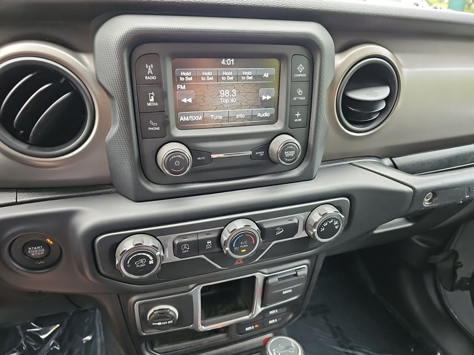 Used 2018 Jeep Wrangler Unlimited Sport AWD/4WD image 21
