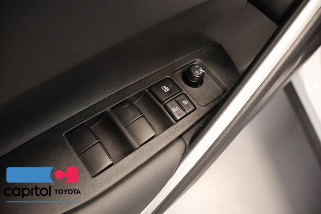Certified 2026 Toyota Corolla Cross LE AWD/4WD image 11