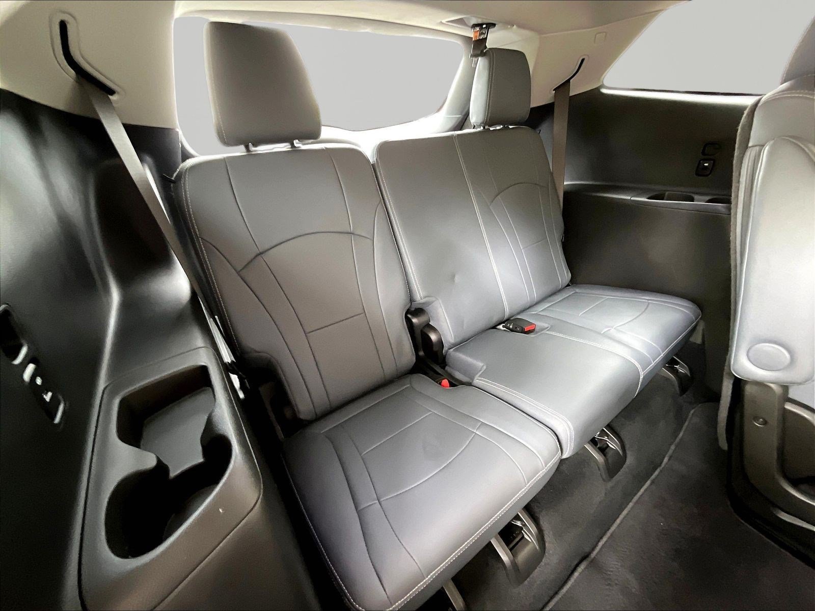 Used 2021 Buick Enclave Essence FWD image 25