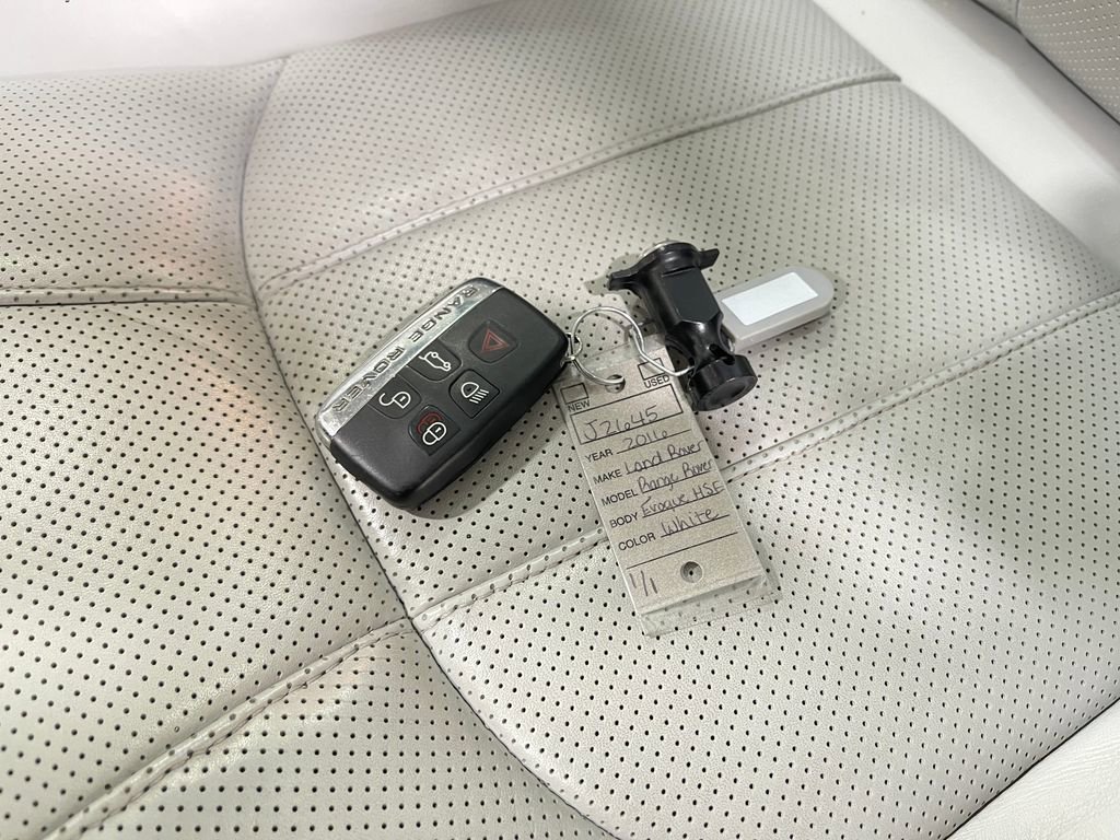 Used 2016 Land Rover Range Rover Evoque HSE image 38