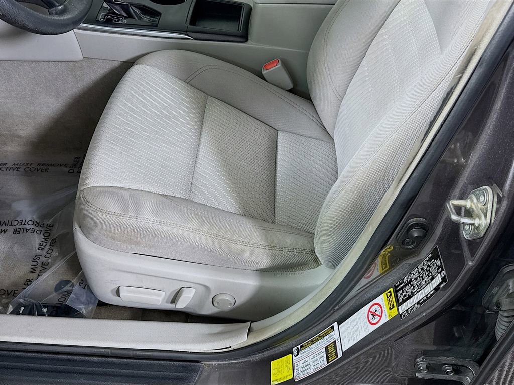 Used 2016 Toyota Camry LE FWD image 22