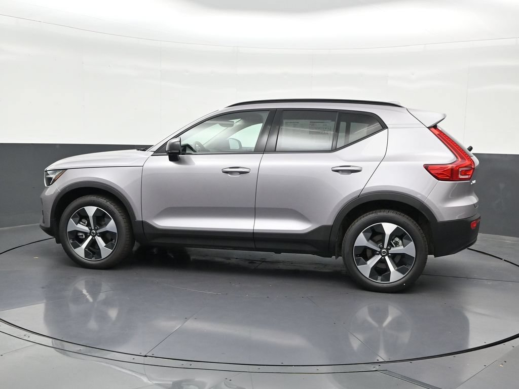 New 2026 Volvo XC40 B5 Plus w/ Climate Package AWD/4WD image 2