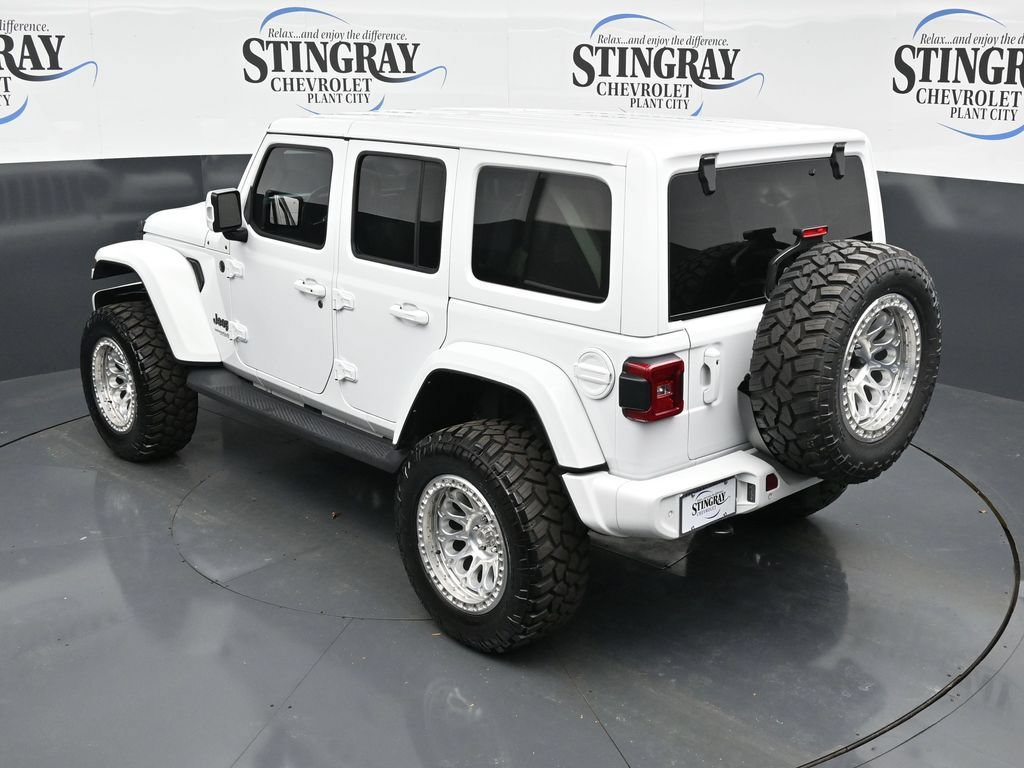 Used 2022 Jeep Wrangler Unlimited Sahara AWD/4WD image 22