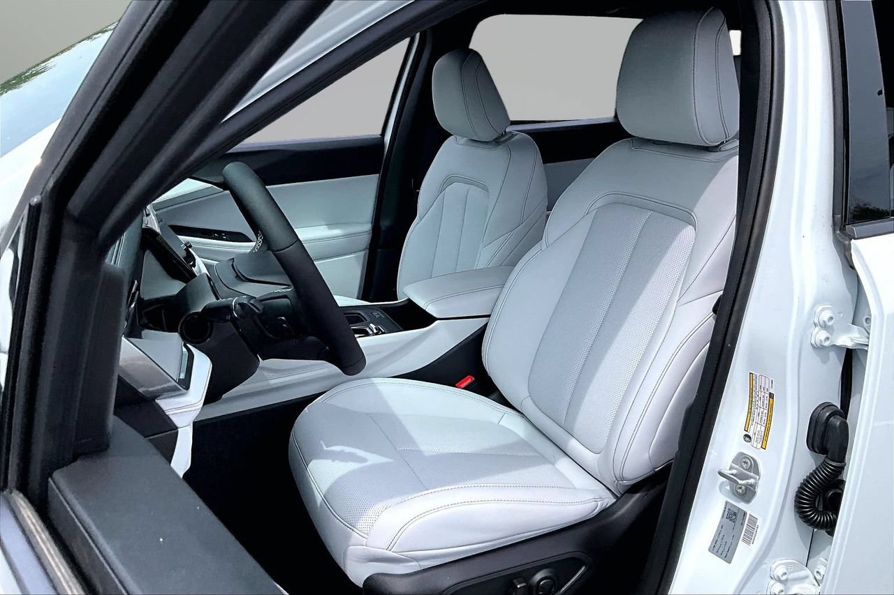 New 2026 Jeep Cherokee Limited AWD/4WD image 17