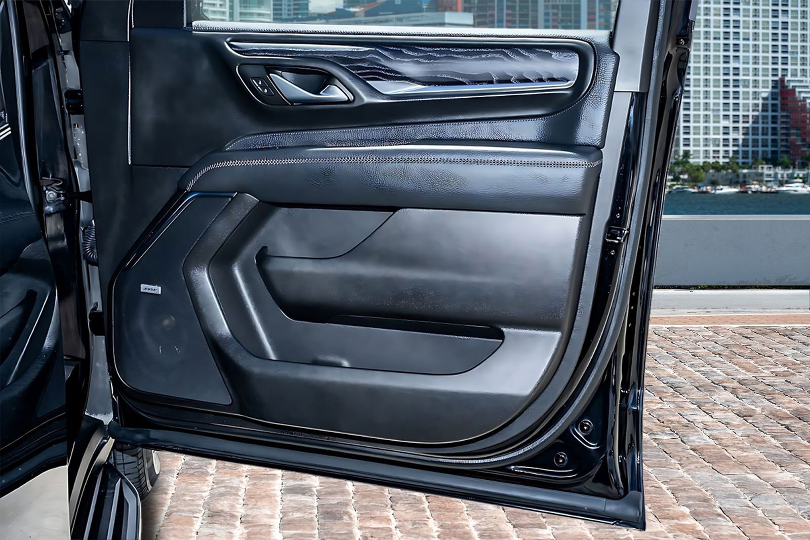 Used 2024 GMC Yukon XL Denali image 15