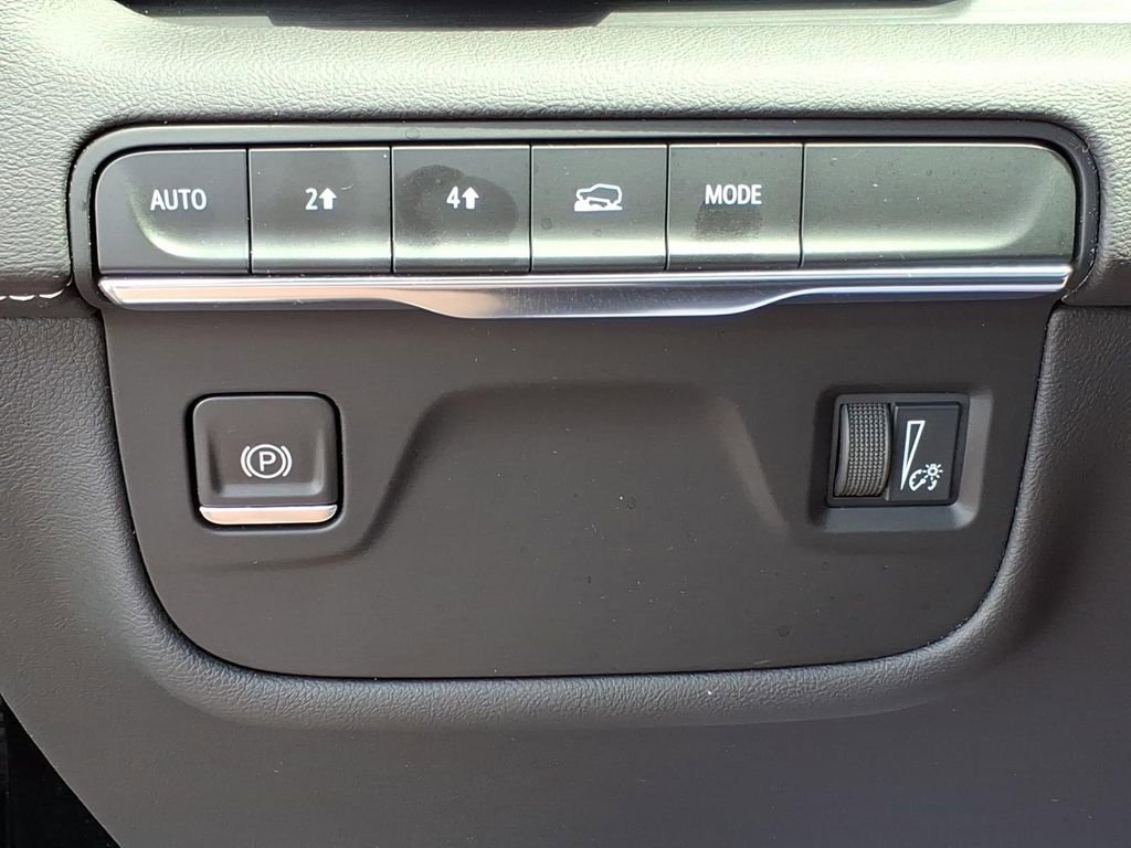 Used 2021 Cadillac Escalade Premium Luxury w/ LPO, Illumination Package AWD/4WD image 19