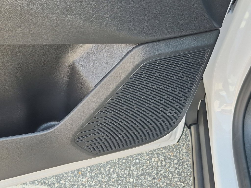 New 2027 Chevrolet Equinox LT FWD image 16