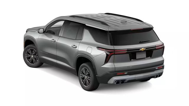New 2026 Chevrolet Traverse LT w/ Driver Confidence Package AWD/4WD image 3