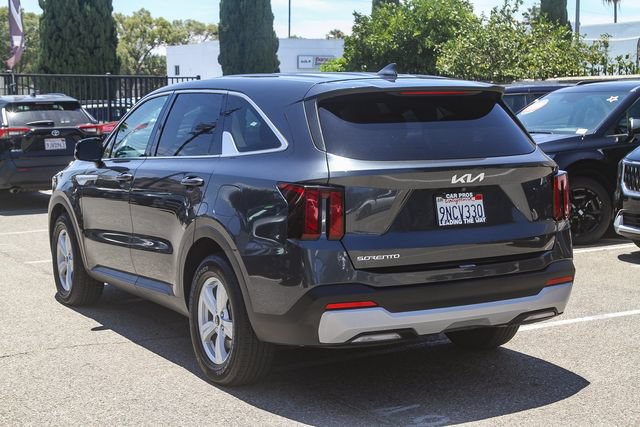 Certified 2024 Kia Sorento LX FWD image 8