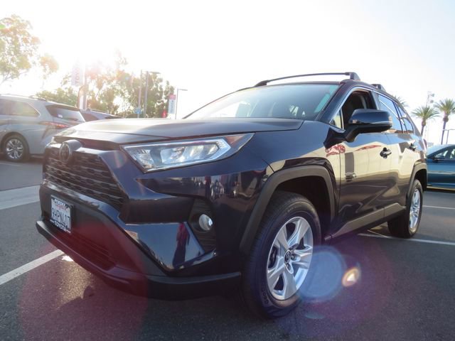 Used 2019 Toyota RAV4 XLE w/ Convenience Package image 3