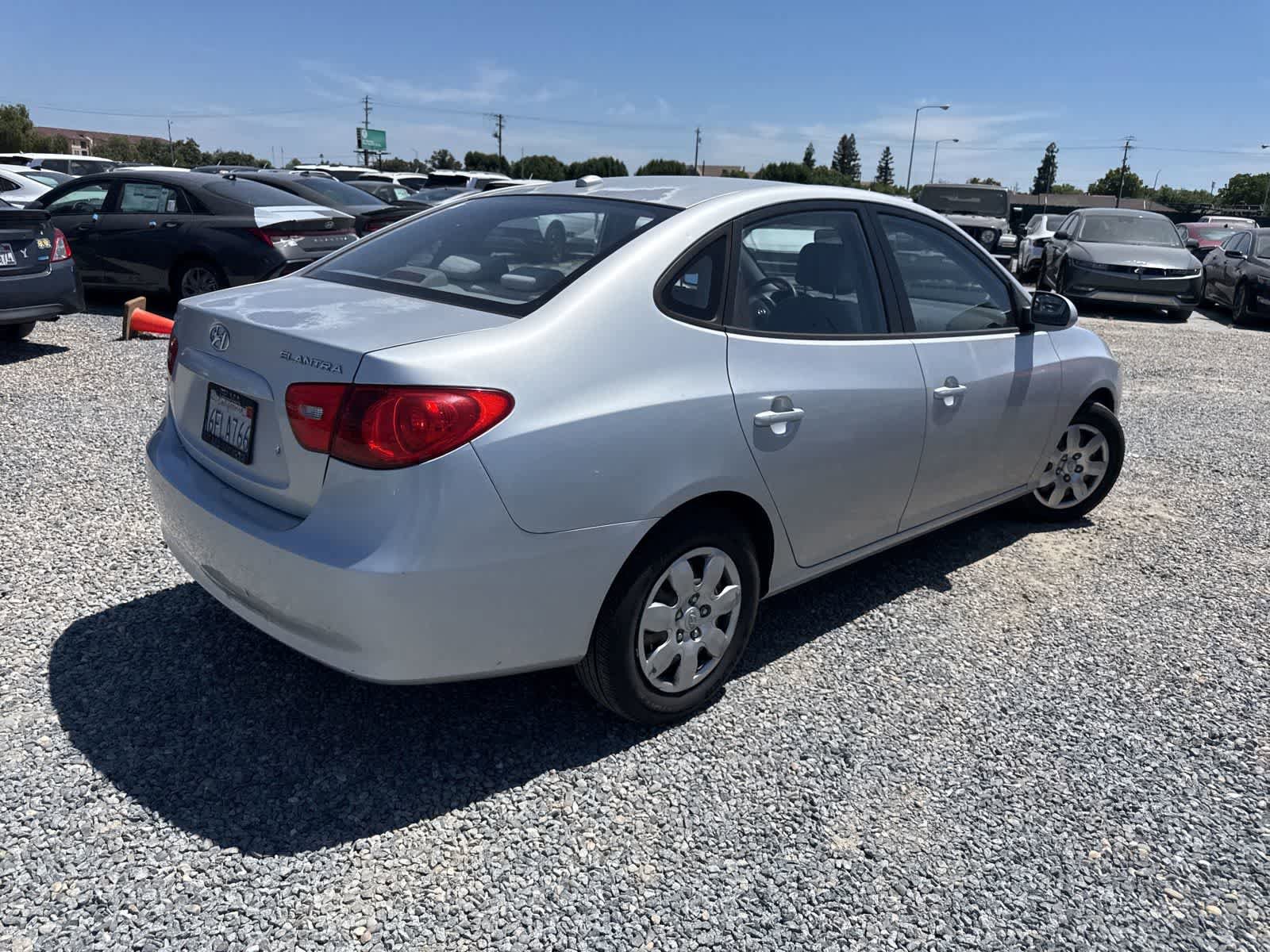 Used 2008 Hyundai Elantra SE FWD image 4