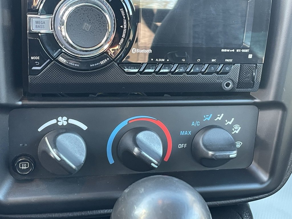 Used 2000 Chevrolet Camaro Z28 image 23