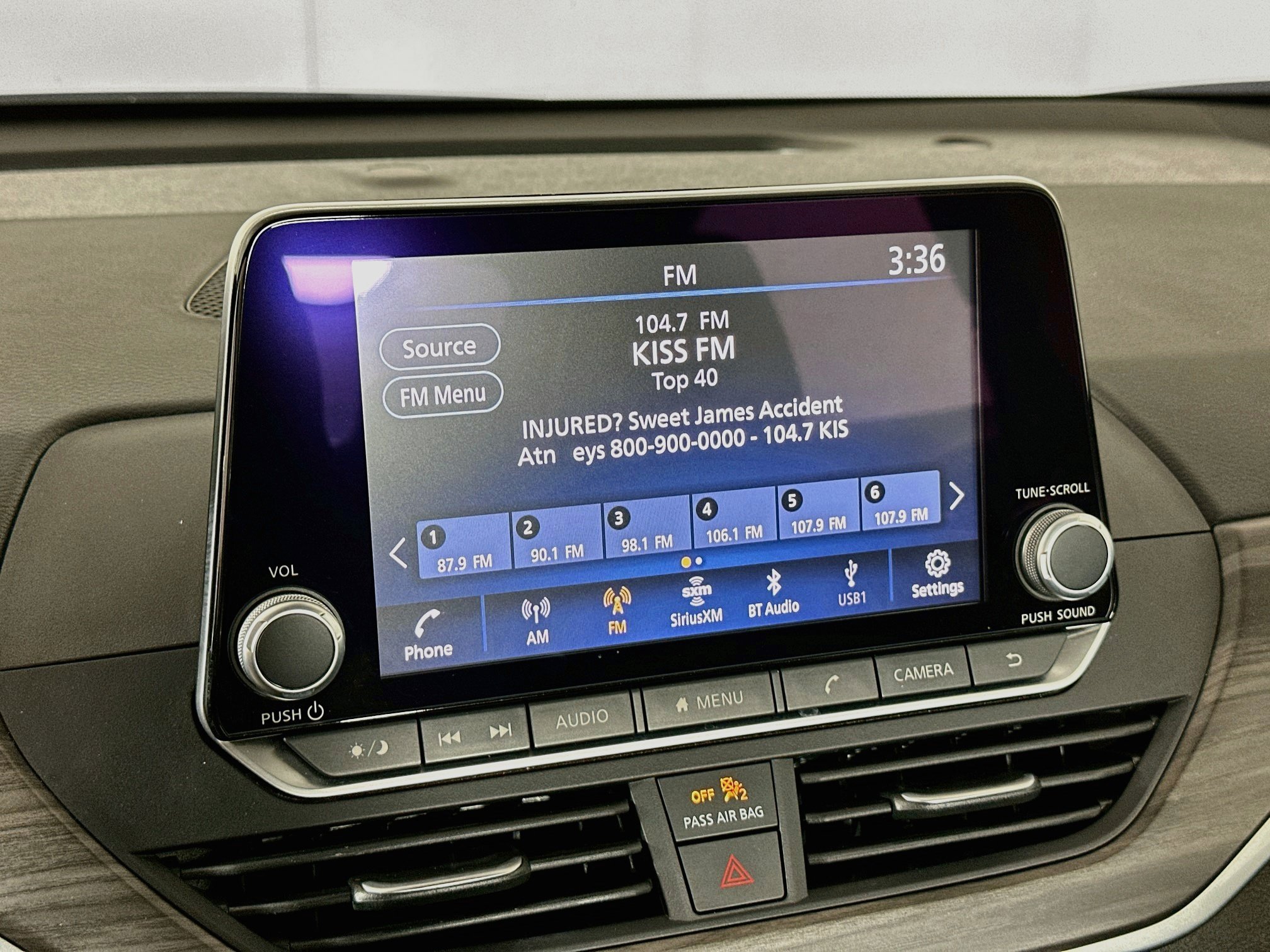 Used 2025 Nissan Altima 2.5 SV FWD image 21