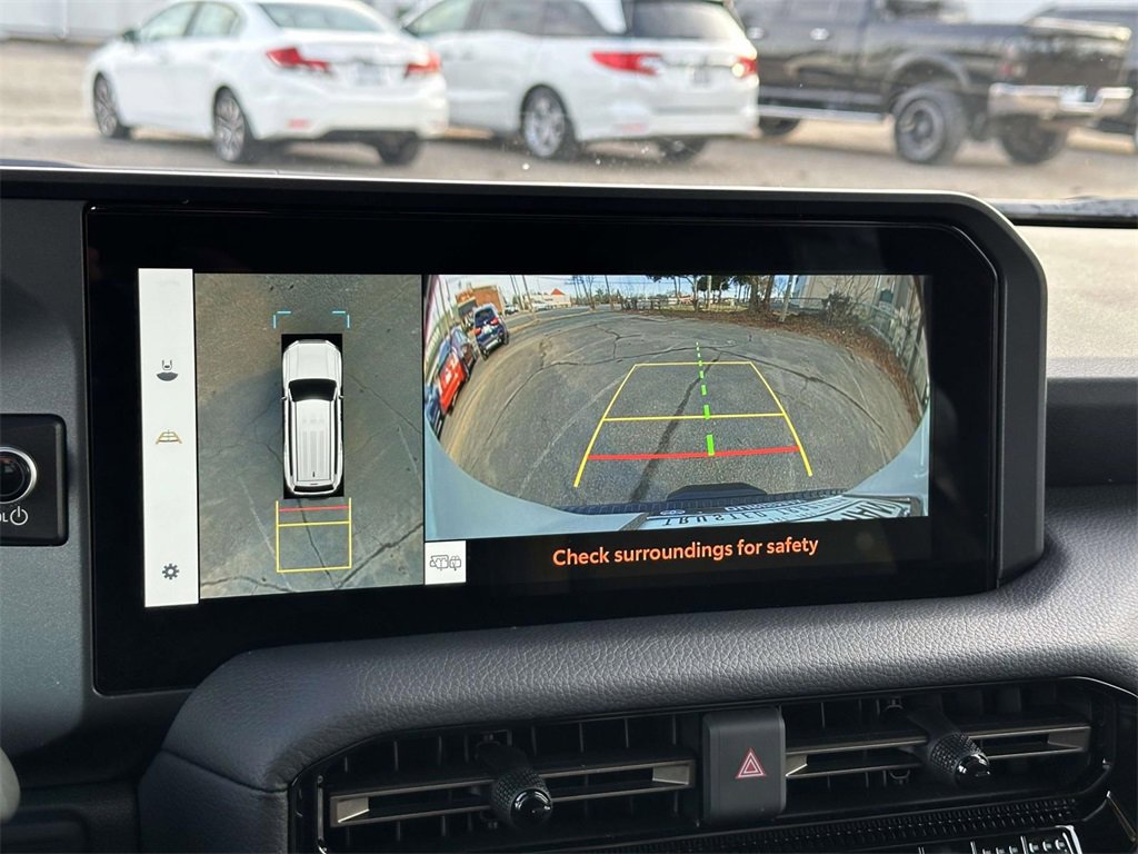 Used 2025 Toyota Land Cruiser image 4