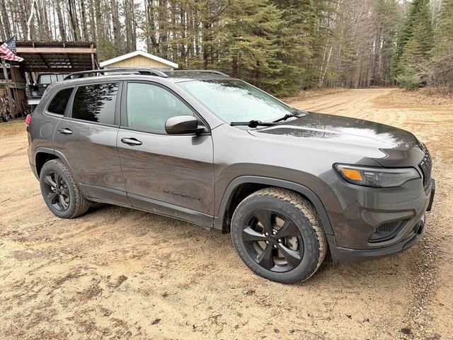Used 2019 Jeep Cherokee Latitude Plus AWD/4WD image 1