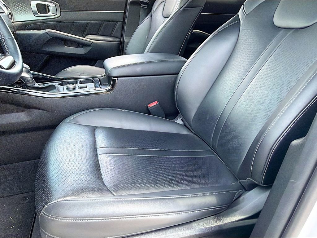 Used 2023 Kia Sorento SX image 26