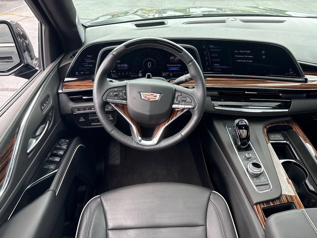 Certified 2024 Cadillac Escalade Premium Luxury w/ Performance Package AWD/4WD image 27