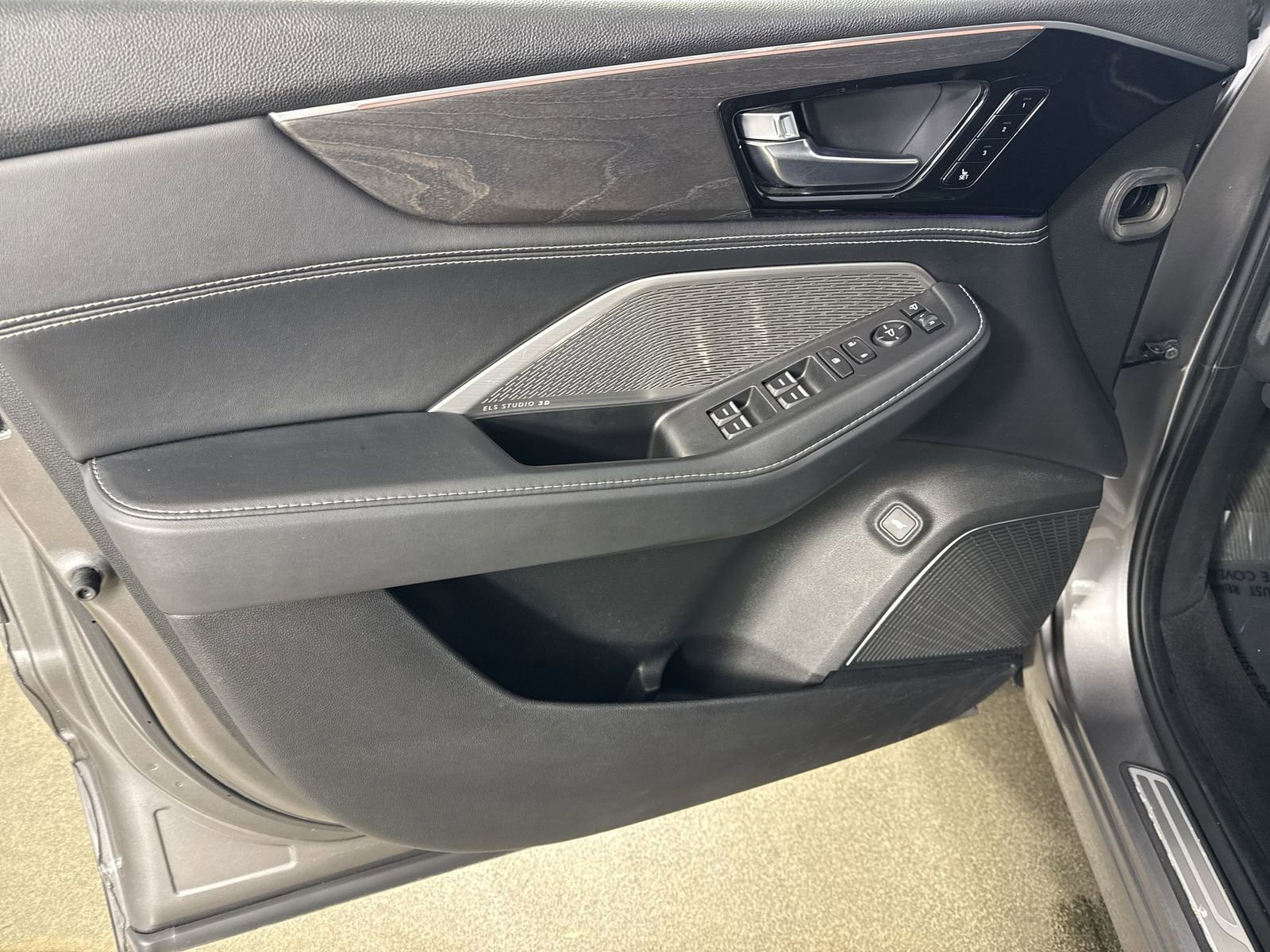 Certified 2022 Acura MDX SH-AWD w/ Advance Package image 20