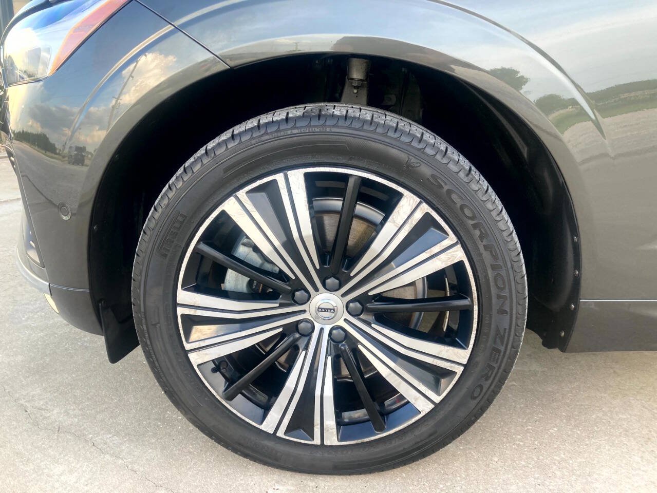 Used 2022 Volvo XC60 B6 Inscription w/ Advanced Package AWD/4WD image 24