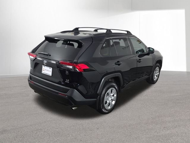 Used 2021 Toyota RAV4 LE AWD/4WD image 39