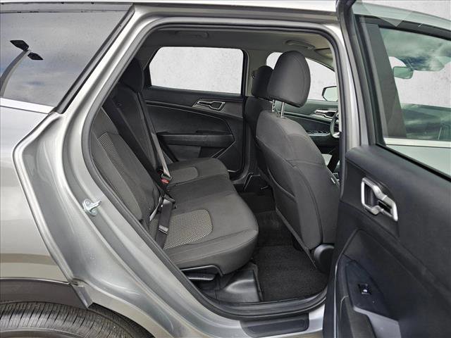 Used 2024 Kia Sportage LX image 11