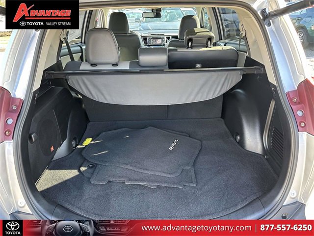 Used 2015 Toyota RAV4 Limited image 16