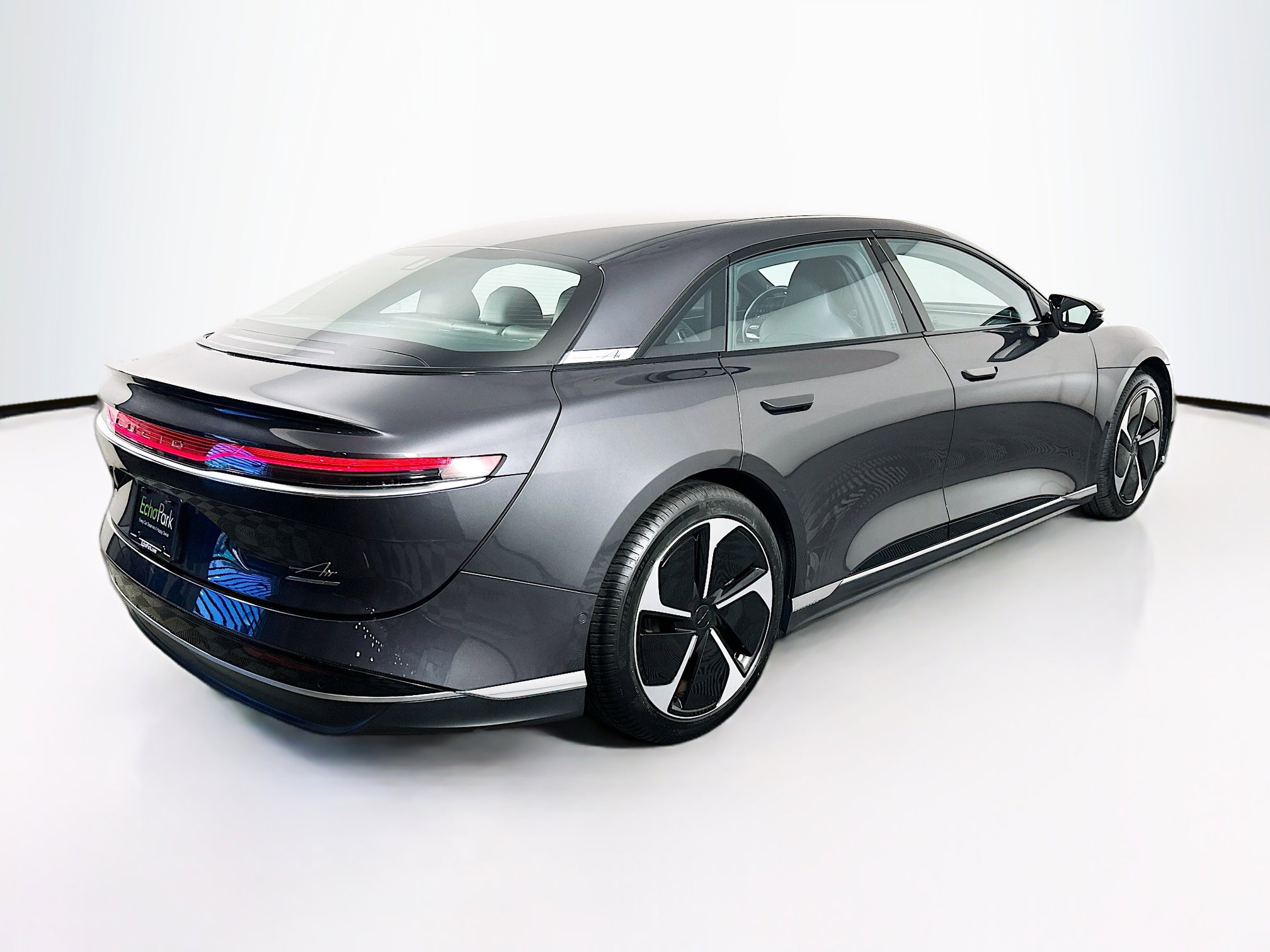 Used 2024 Lucid Air Touring AWD/4WD image 9