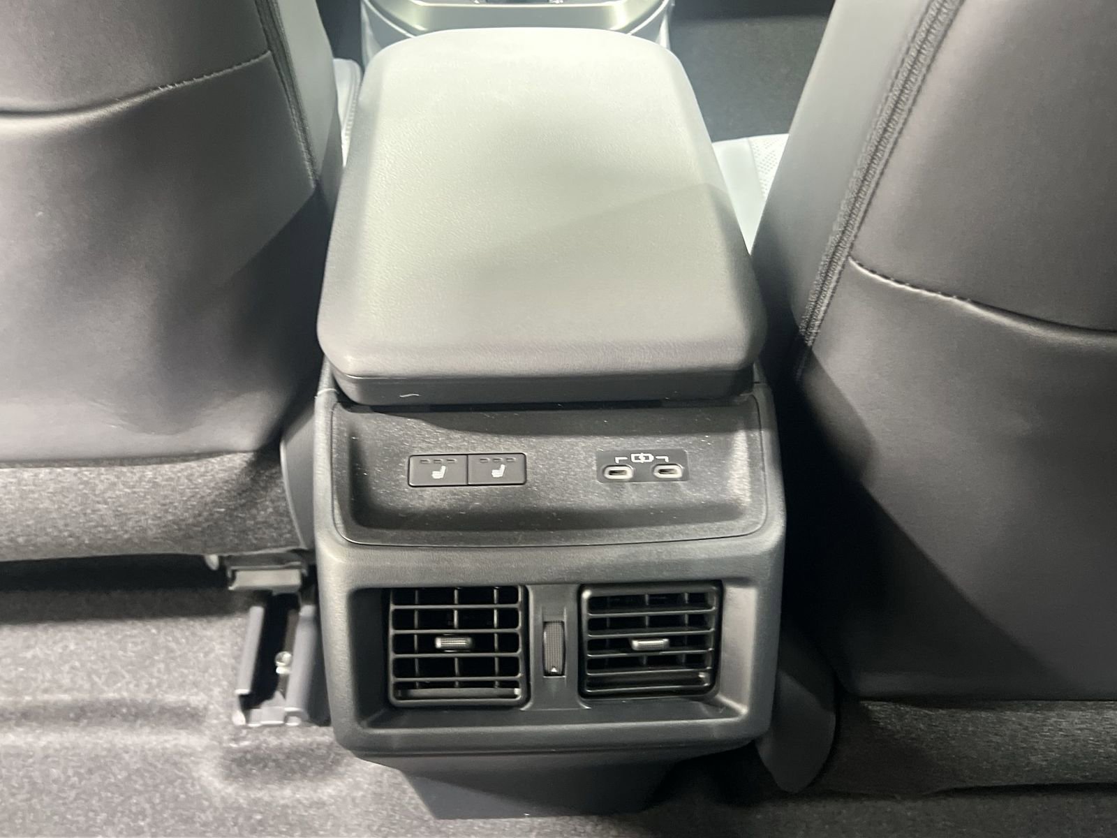New 2026 Subaru Solterra AWD/4WD image 21