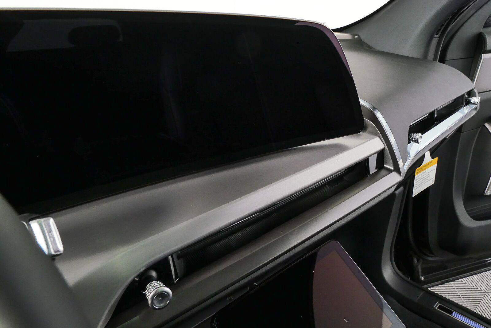 New 2027 Cadillac Vistiq Luxury AWD/4WD image 10