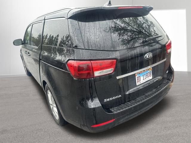 Used 2016 Kia Sedona EX FWD image 11