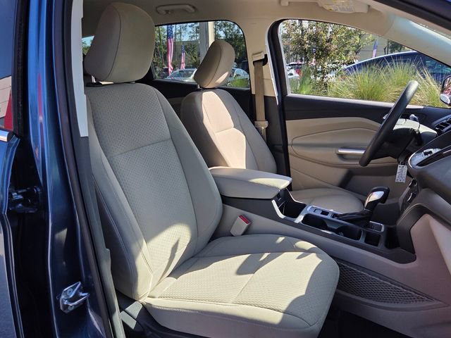 Used 2018 Ford Escape SE w/ SE Sync 3 Package AWD/4WD image 18