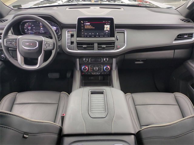Used 2024 GMC Yukon SLT w/ SLT Luxury Package image 15