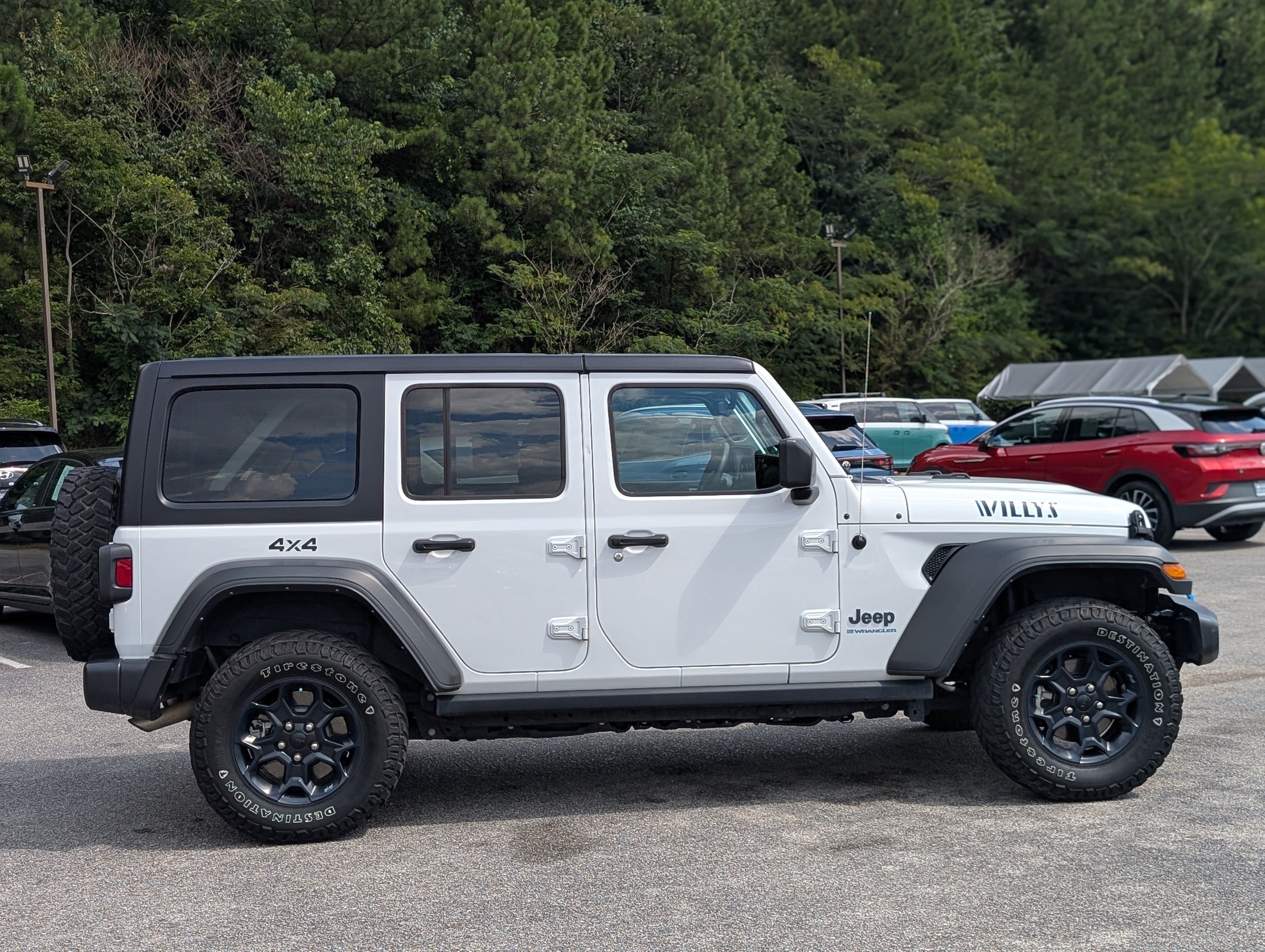 Used 2023 Jeep Wrangler Unlimited w/ 8.4" Radio Group AWD/4WD image 10