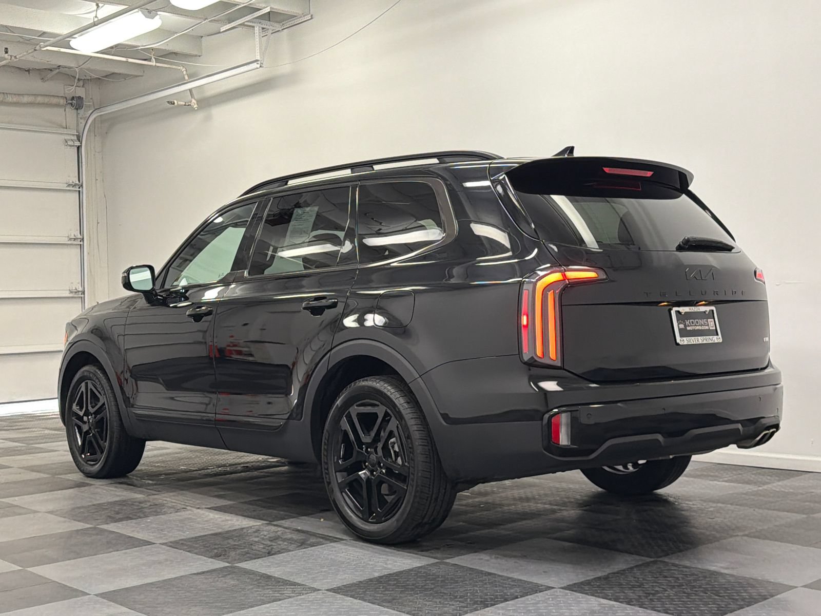 Used 2025 Kia Telluride SX X-Line AWD/4WD image 6