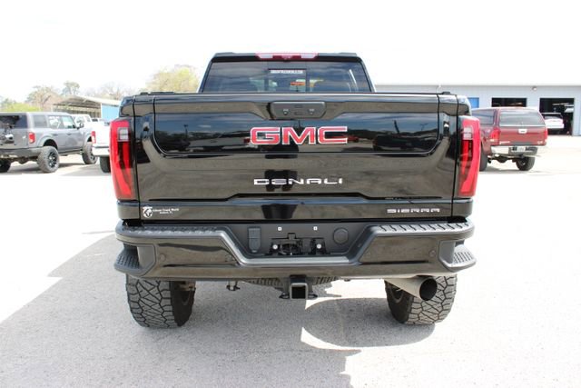 Used 2024 GMC Sierra 2500 Denali w/ Denali Reserve Package image 9
