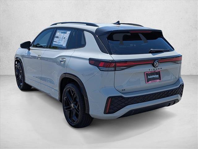 New 2026 Volkswagen Tiguan SE R-Line FWD image 7