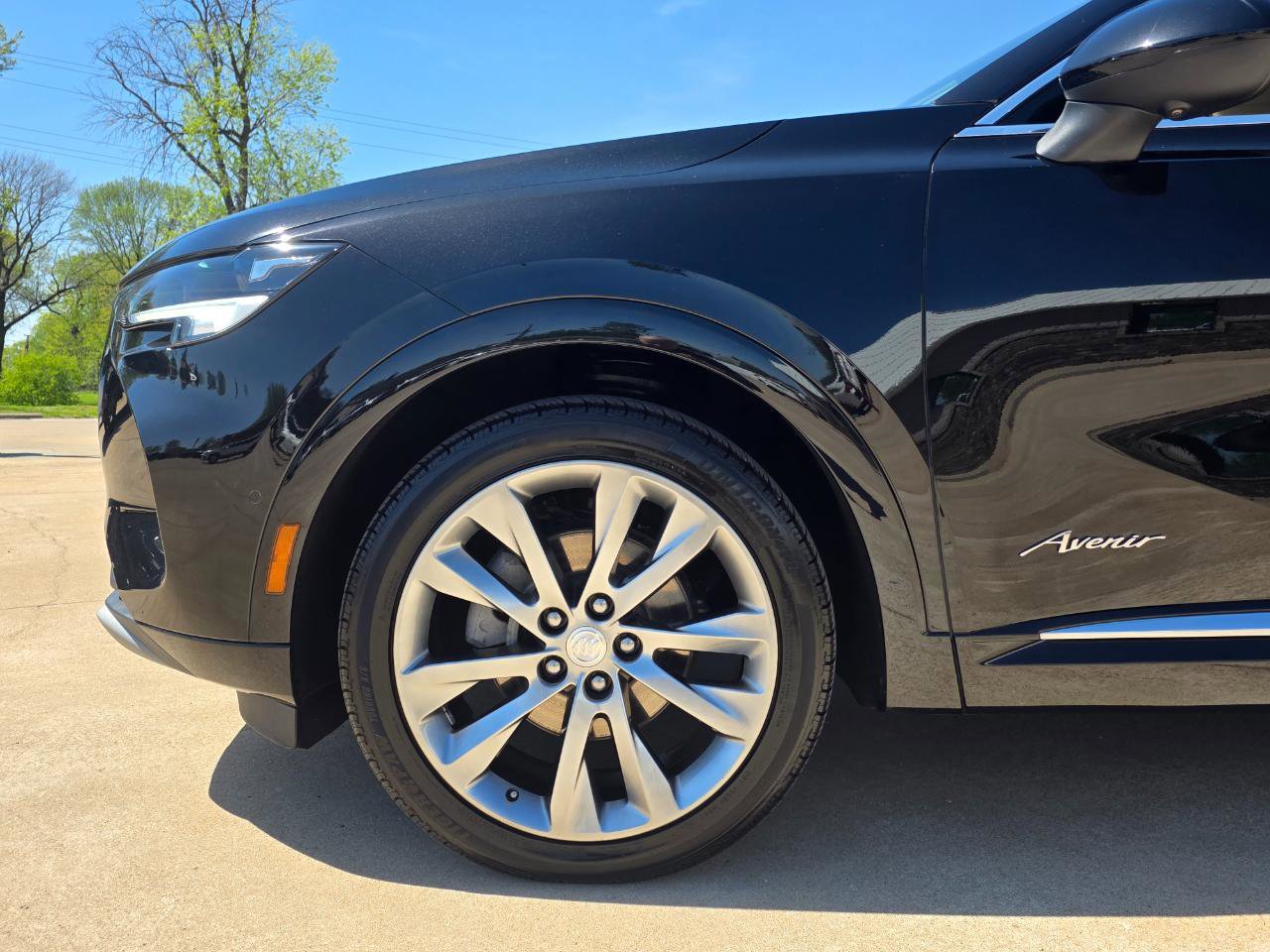 Used 2021 Buick Envision Avenir w/ Technology Package II image 32