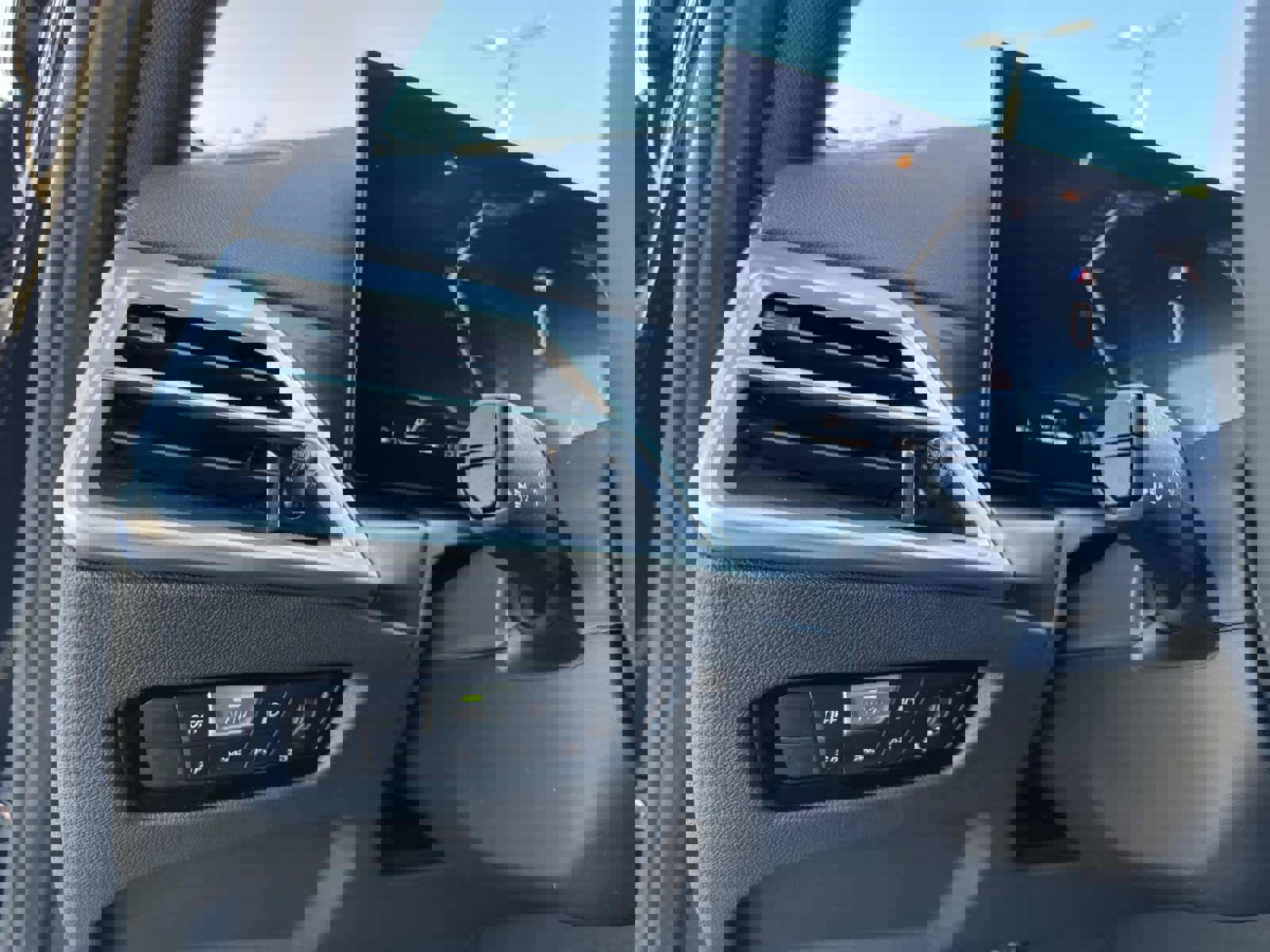 New 2026 BMW 330i xDrive Sedan w/ M Sport Package image 32