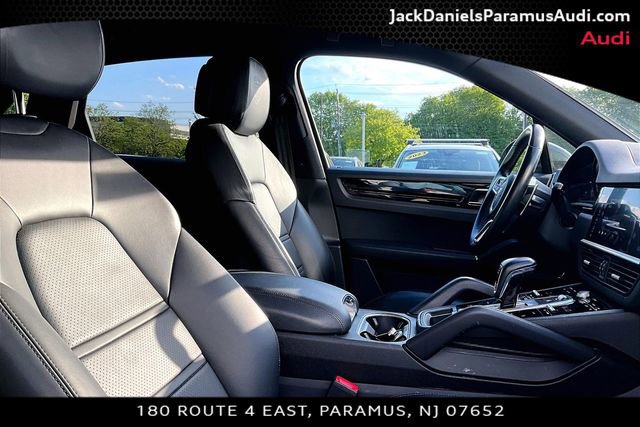 Used 2021 Porsche Cayenne AWD/4WD image 7