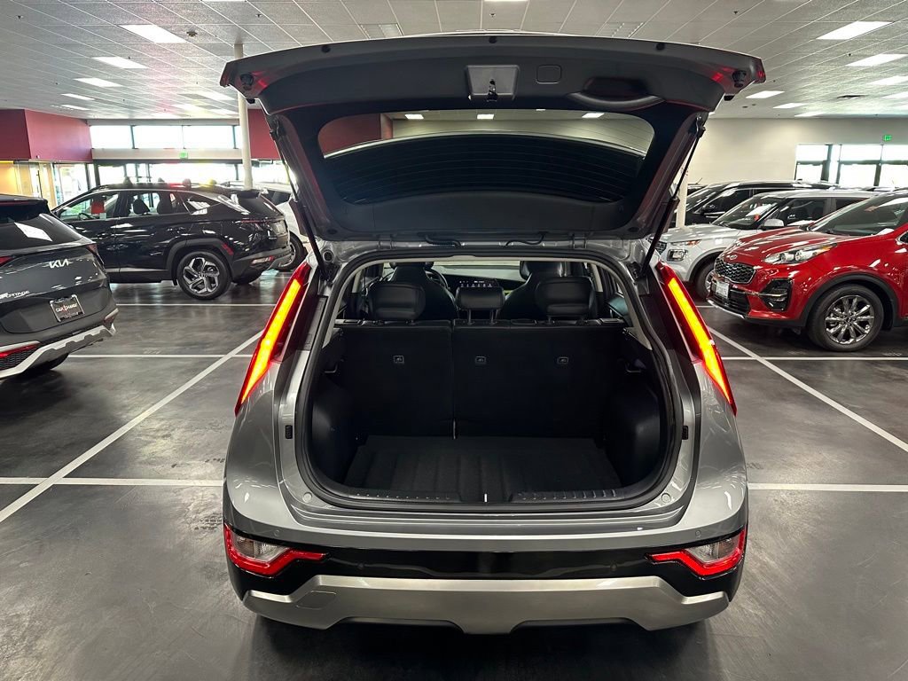 Used 2023 Kia Niro EX Touring image 27
