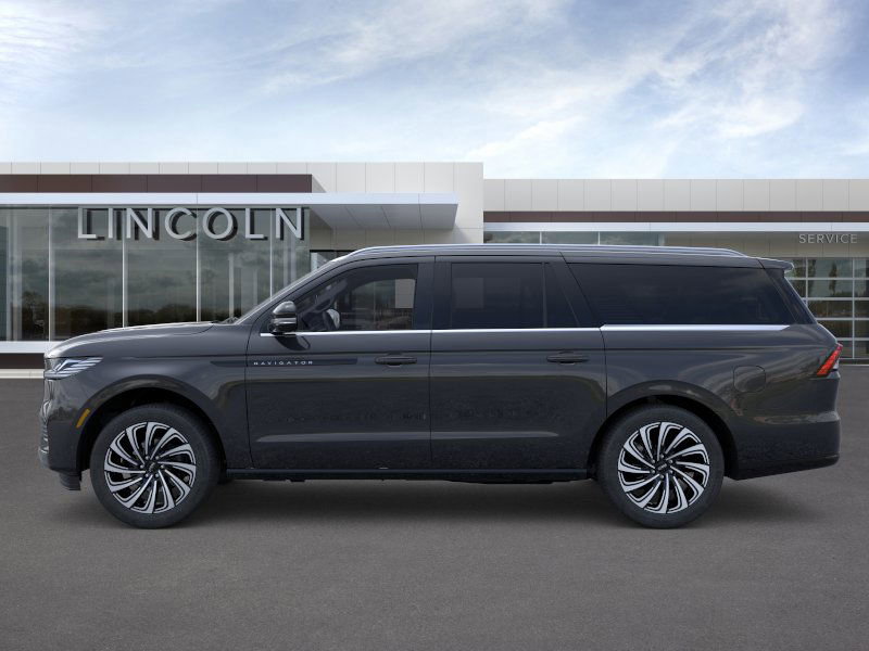 New 2026 Lincoln Navigator L Black Label image 3