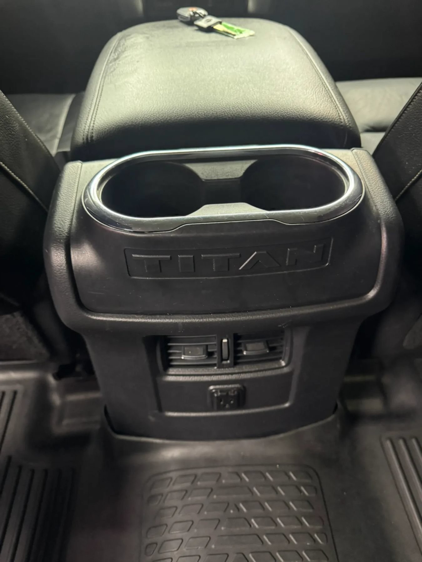Used 2017 Nissan Titan SV RWD image 19