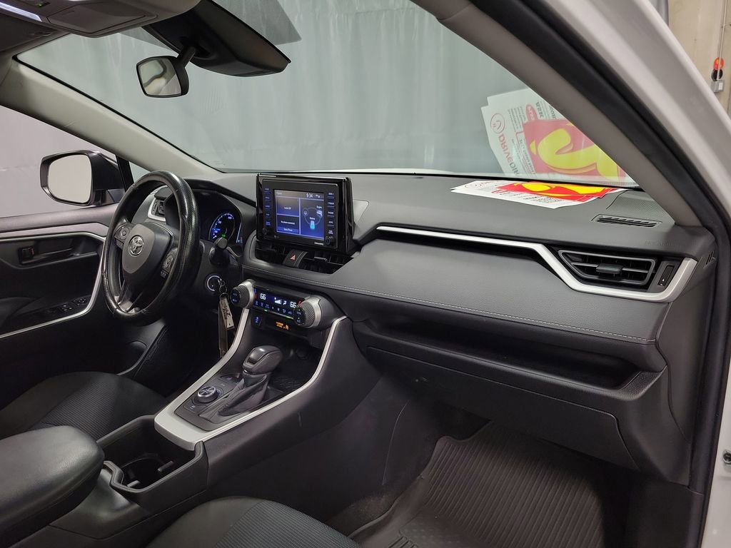 Used 2022 Toyota RAV4 LE AWD/4WD image 26