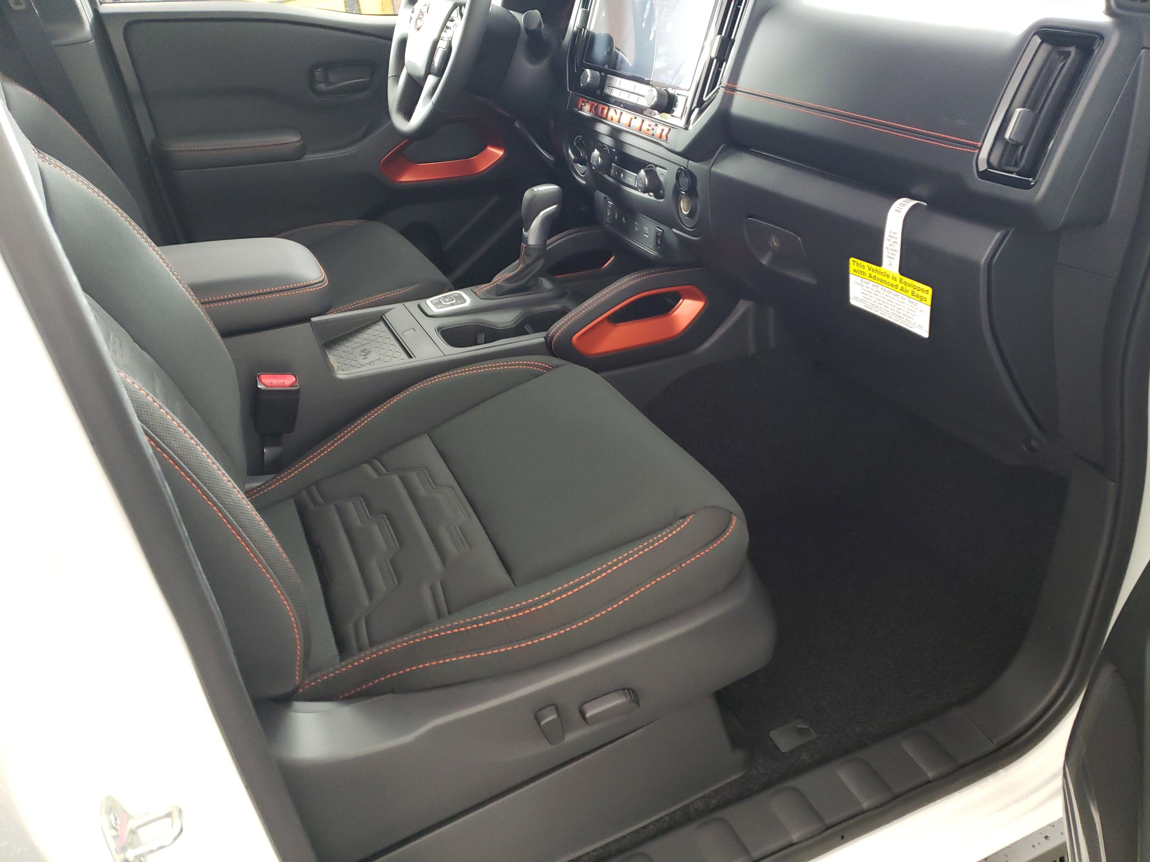 New 2026 Nissan Frontier PRO-4X w/ Pro-4x Convenience Package image 14