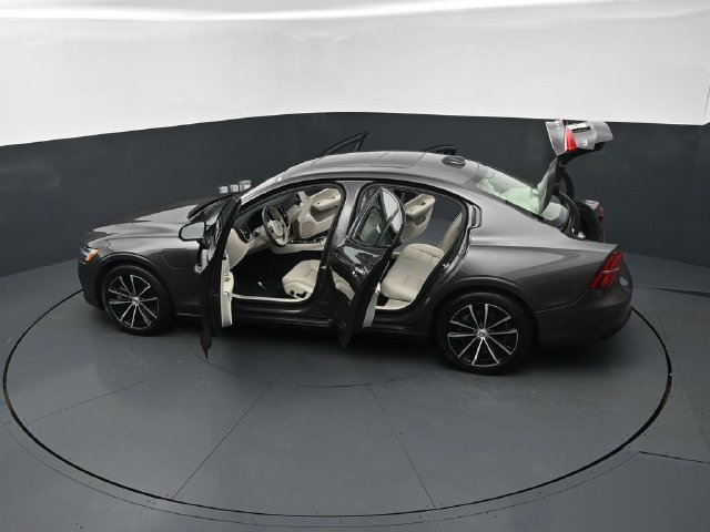 Used 2024 Volvo S60 T8 Plus AWD/4WD image 27