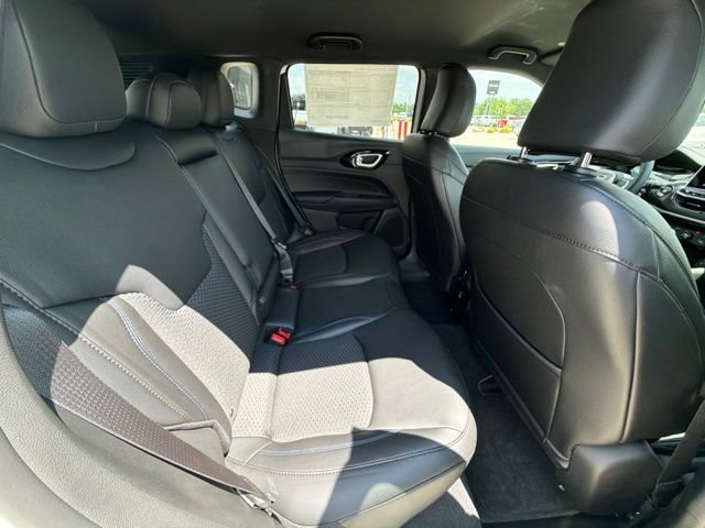 New 2026 Jeep Compass Latitude AWD/4WD image 23